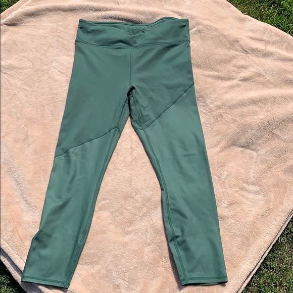 Fabletics leggings - Picture 2 of 4